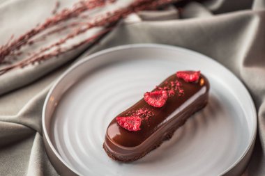 kumaş tabaktabak tabaktabak tatlı çikolata choux pasta