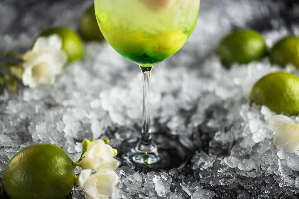 Коктейль Мохіто Склянці Льоду Інгредієнтами — стокове фото