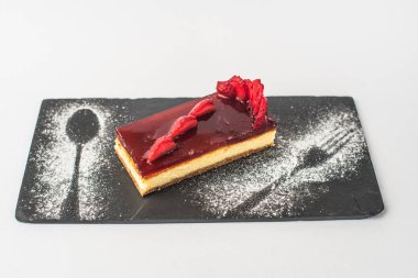 Çocuk oyuncağı physalis beyaz arka plan üzerinde ile kayrak berry jöle kaplı