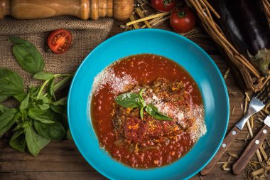 Bolognese sos plaka malzemeler ahşap tablo