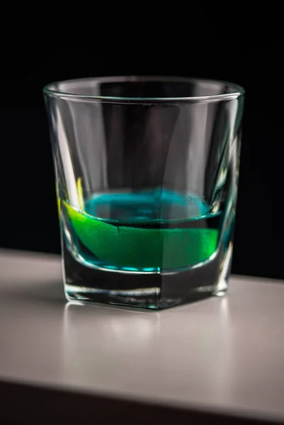 Алкоголь Зеленый Коктейль Стекле Темном Фоне — стоковое фото