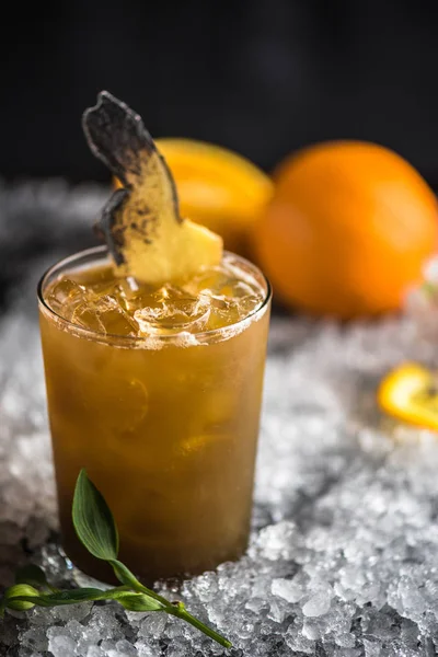 Cocktail Orange Décoré Tranches Gingembre Sur Glace — Photo