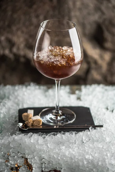 Cóctel Café Vaso Sobre Fondo Borroso Con Hielo — Foto de Stock