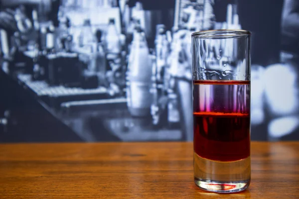 Boyarsky Cocktail Gelaagde Shot Wodka Grenadine — Stockfoto