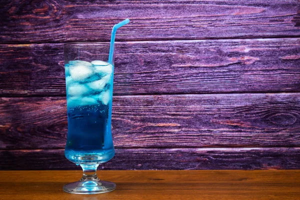 Blauer Lagunencocktail Highballglas Mit Strohhalm — Stockfoto