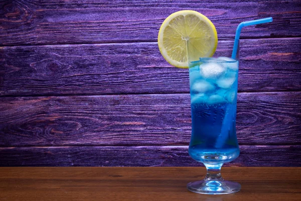 Blauer Lagunencocktail Highballglas Mit Strohhalm — Stockfoto