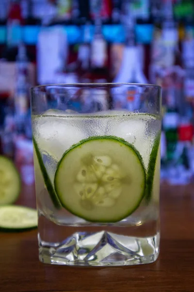Gin Tonic Cocktail Old Fashioned Glass Cucumber Ice — Stock Photo, Image