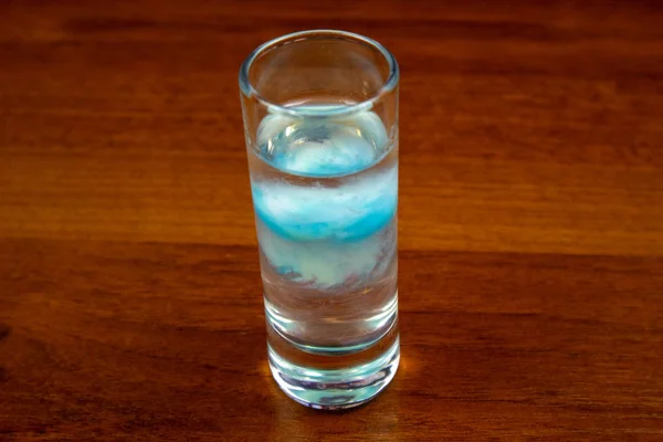 Cocktail Meduse Shot Stratificato — Foto Stock
