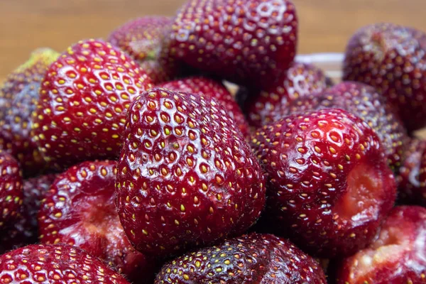 Rijpe Aardbeien Sluiten — Stockfoto