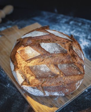 Dokulu artezyen ekmek ve tablo