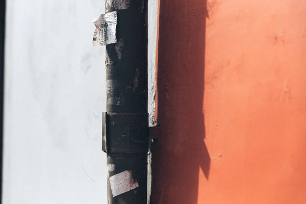 iki renkli duvar arka sokak boru