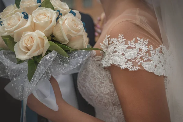 Wedding Bouquet Beautiful White Roses Presses Bride — Stock Photo, Image