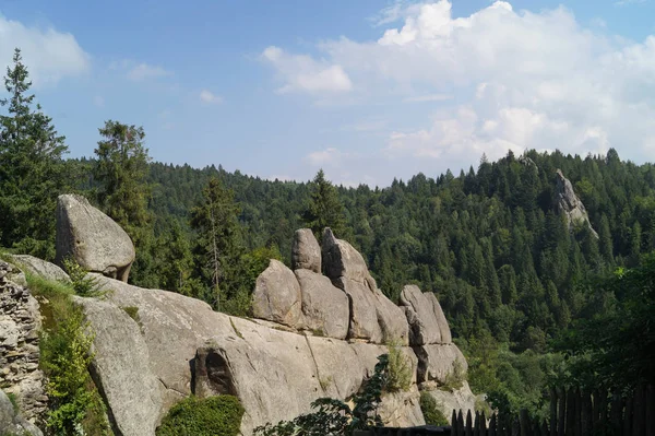 Los Restos Las Rocas Las Montañas Los Cárpatos Donde Había — Foto de Stock