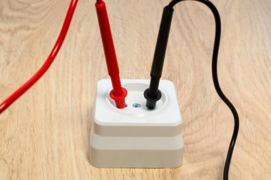 Onay Sınayıcısı'nı kullanma bakım kolaylığı için yuva.