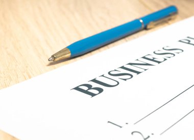 İş planı stratejisi ofiste sunum ile.