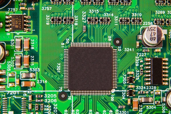 Componentes de placa electrónica, chip digital de placa base. Historia de la ciencia tecnológica . — Foto de Stock