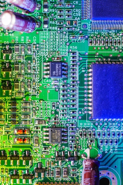 전자 보드 구성 요소, 마더 보드 디지털 칩. 기술 과학 배경. — 스톡 사진