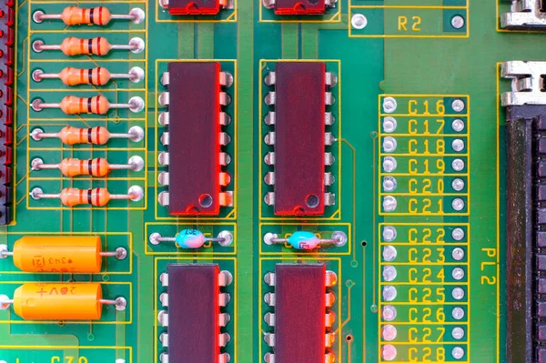 Componentes de placa electrónica, chip digital de placa base. Historia de la ciencia tecnológica . — Foto de Stock