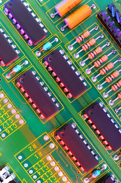 Diseño de placa electrónica, chip digital de placa base. Historia de la ciencia tecnológica . — Foto de Stock