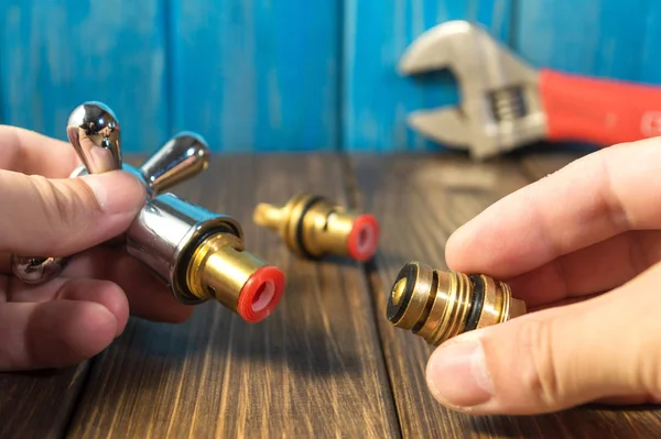 Work combines elements of plumbing with the help of tools. — Stock Photo, Image