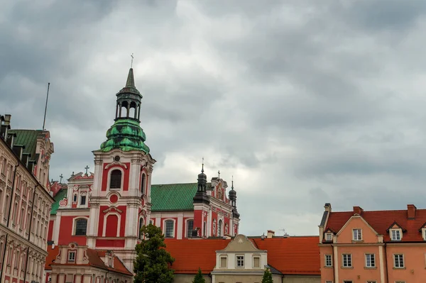 Poznan şehrinde antik tarihi mimari, Polonya. — Stok fotoğraf