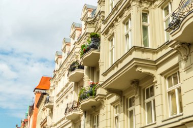 Poznan şehrinde antik tarihi mimari, Polonya.