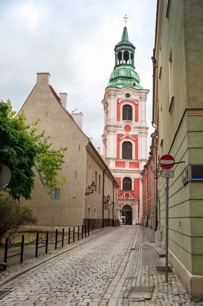 Oude historische architectuur in Poznan stad Polen na de regen — Stockfoto