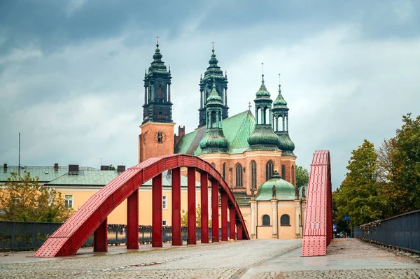 Ponte Rosso Tumskiy Island Veduta Nei Giorni Pioggia Poznan Polonia — Foto Stock