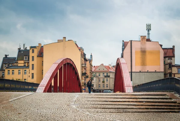 Κόκκινη Γέφυρα Προς Νησί Tumskiy Θέα Βροχερή Μέρα Πόζναν Πολωνία — Φωτογραφία Αρχείου