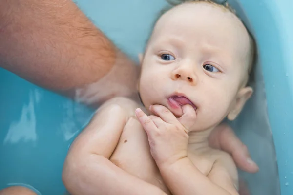 Small Baby Boy Thinking His Finger Mouth While Having Bath — Stock Photo, Image