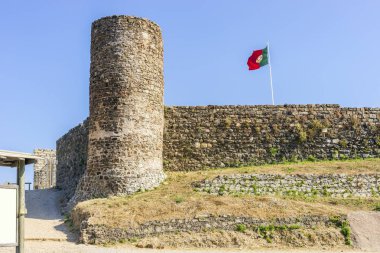 Portekiz bayrağı, Algarve, Portekiz sallayarak ile Aljezur kalede