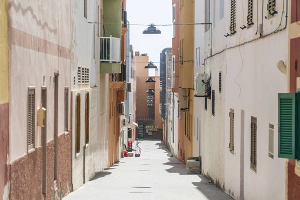 Narrow street in the city center of Morro Jable, Fuerteventura, — Stock Photo, Image