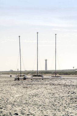 Plaj ve deniz feneri Morro Jable, Fue üç katamaran