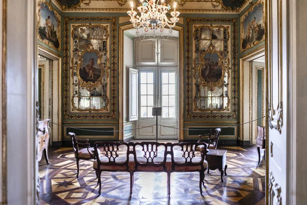 Camera d'oro nel Palazzo Nazionale di Queluz, Portogallo — Foto Stock