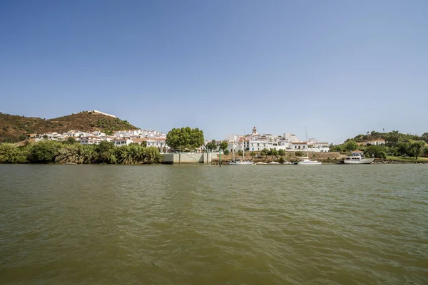 Sanlucar de Guadiana pictured from Guadiana river — Stock Photo, Image