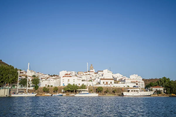 Sanlucar de Guadiana pictured from Guadiana river — Stock Photo, Image