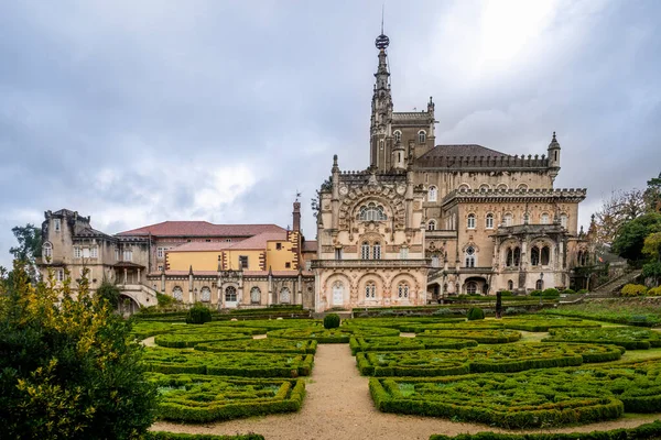 Lyxigt Palats Hotell Omgivet Vacker Trädgård Mealhada Serra Bussaco Portugal — Stockfoto