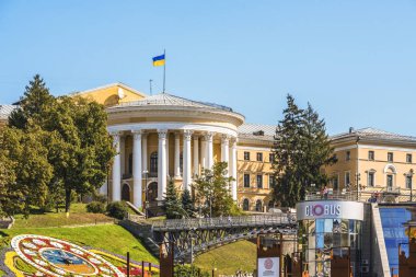 Kiev, Ukrayna - 22 Eylül 2018: Görünüm Uluslararası Kültür Merkezi ve sanatları Federasyonu, sendikalar, Ukrayna, daha çok bilinen adıyla Ekim Palace.