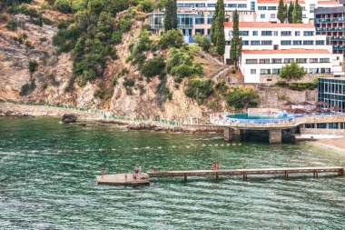 Modern sahil kasabası Budva, Karadağ görünümünü ayrıntılarını. Budva Adriyatik Riviera en iyi ve en popüler tatil biridir. Budva Rivierası'nda güzel bir plaj