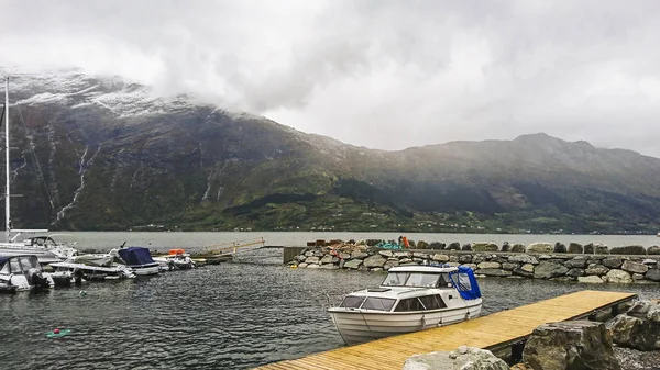 Fragmento Cais Surfjorden Perto Cidade Odda Noruega Vista Grande Planalto — Fotografia de Stock