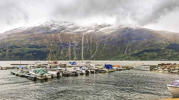 Fragmento Cais Surfjorden Perto Cidade Odda Noruega Vista Grande Planalto — Fotografia de Stock