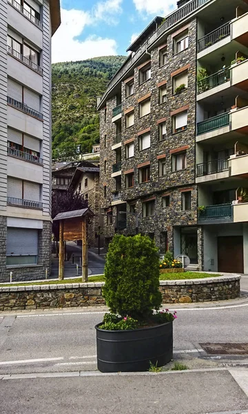 Andorra Ett Fragment Staden Andorra Vella Och Utsikt Över Bergen — Stockfoto