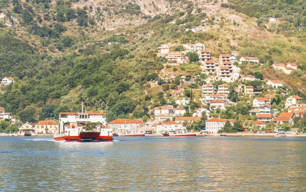 Vista Del Ferry Kamenari Lepetani Bahía Kotor Montenegro — Foto de Stock