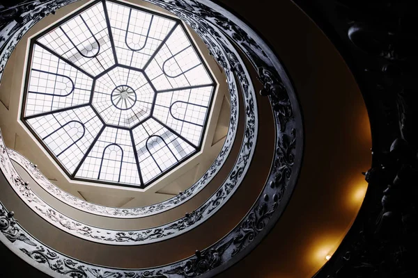 Vatican Rome Italy March 2015 Spiral Staircase Glass Roof — Stock Photo, Image
