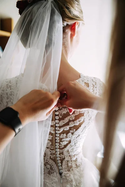 Sposa Prepara Giorno Del Matrimonio Abito Sposa — Foto Stock