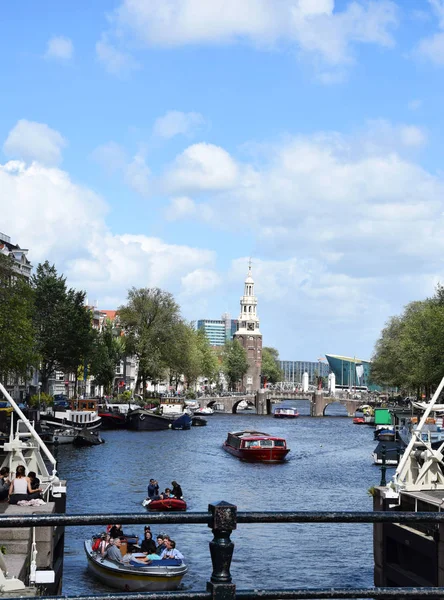Magere Şehir Hollanda Nın Amsterdam Hollanda Ziyaret Brug Kerkstraat Göster — Stok fotoğraf