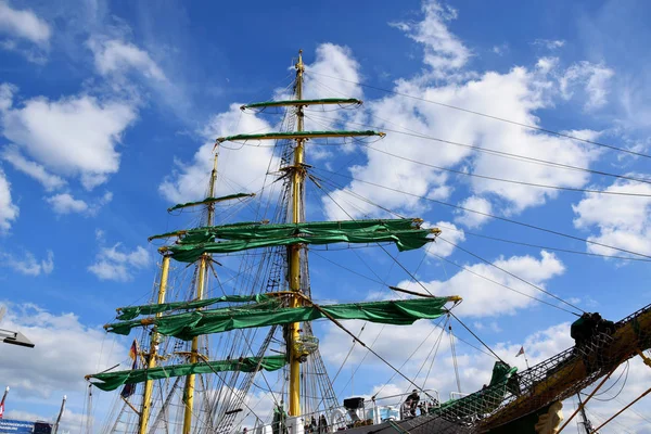 Segelbåtar Pauli Landungsbrucken Hafengeburtstag — Stockfoto