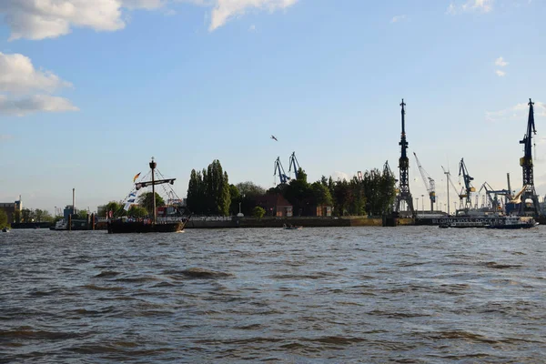 Barcos Vela Pauli Landungsbrucken Hafengeburtstag — Foto de Stock