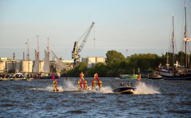 Waterski Göster, Hafengeburtstag St. Pauli-Landungsbrucken 