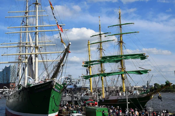 Barcos Vela Pauli Landungsbrucken Hafengeburtstag — Fotografia de Stock